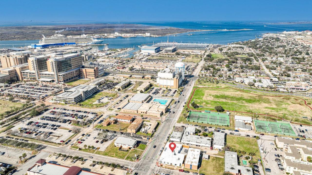 Roaring Tigers Studio Apartment Galveston Exterior photo